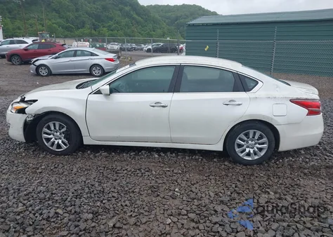 2013 Nissan Altima 2.5/S/Sv/Sl from USA, damaged, VIN 1N4AL3AP5DC146090